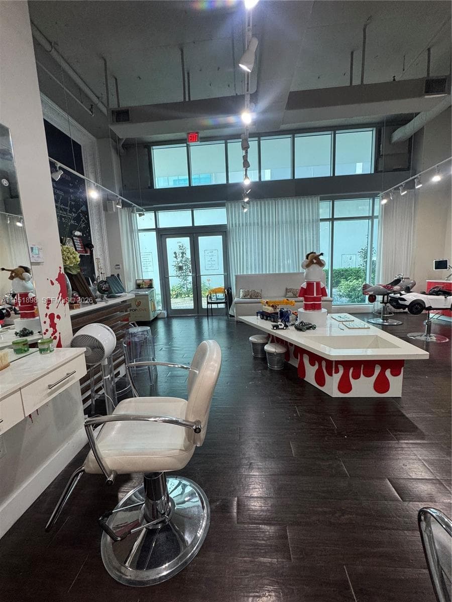 000 NE Confidential, Miami FL 33137