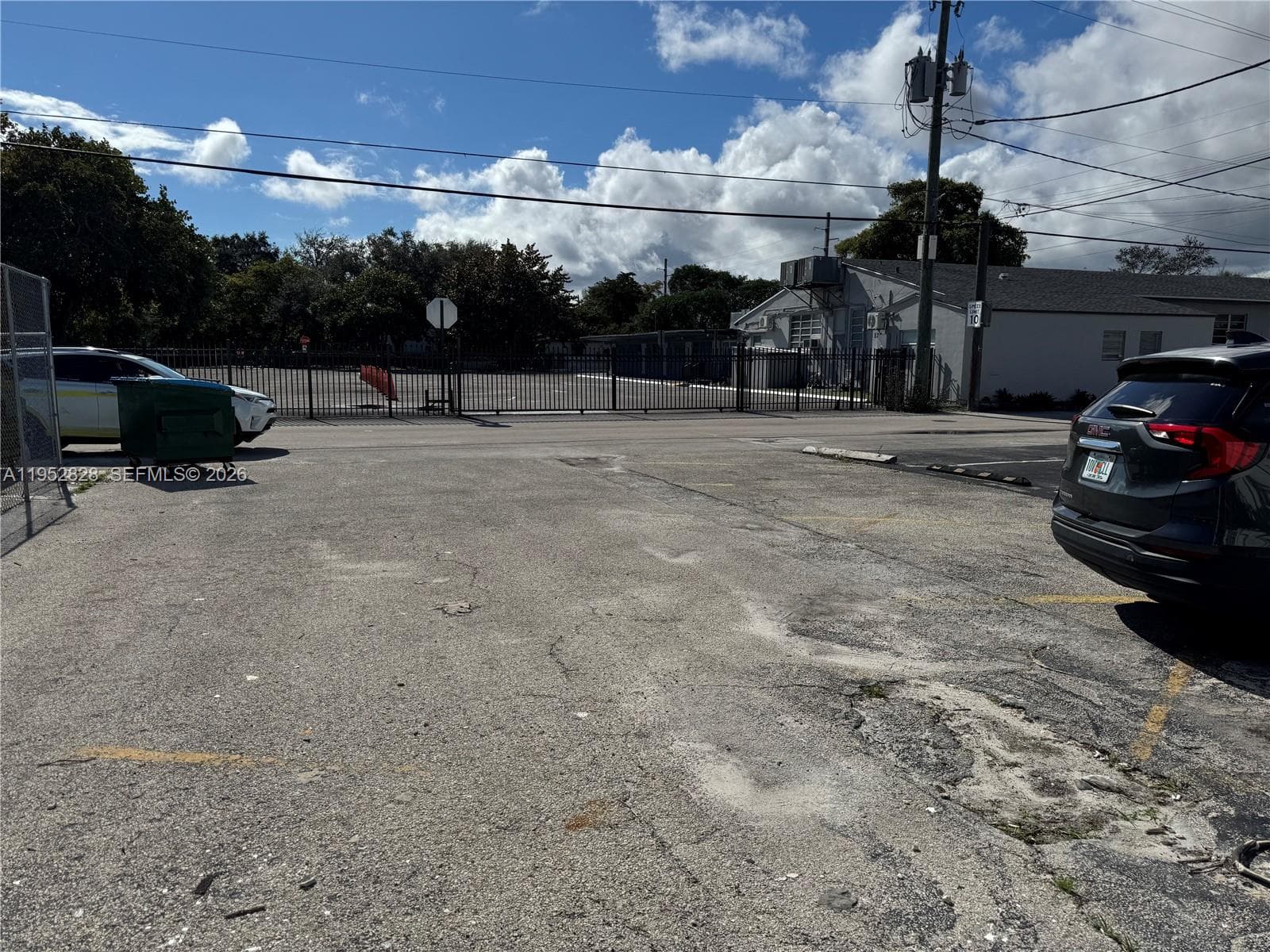 2328 Hollywood Blvd, Hollywood FL 33020