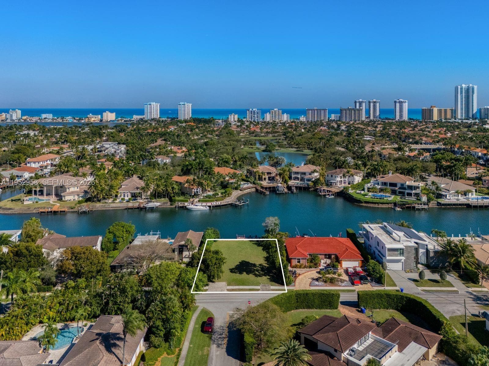 1101 Diplomat Pkwy, Hollywood FL 33019