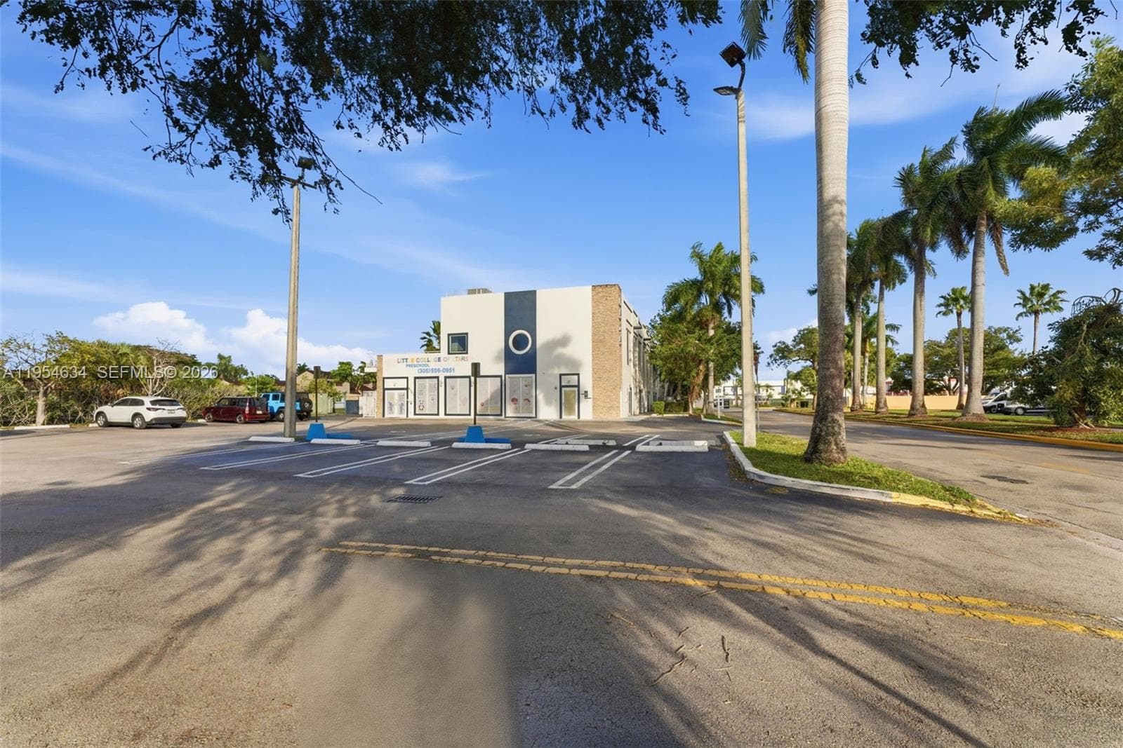 6545 NW 169th St, Hialeah FL 33015