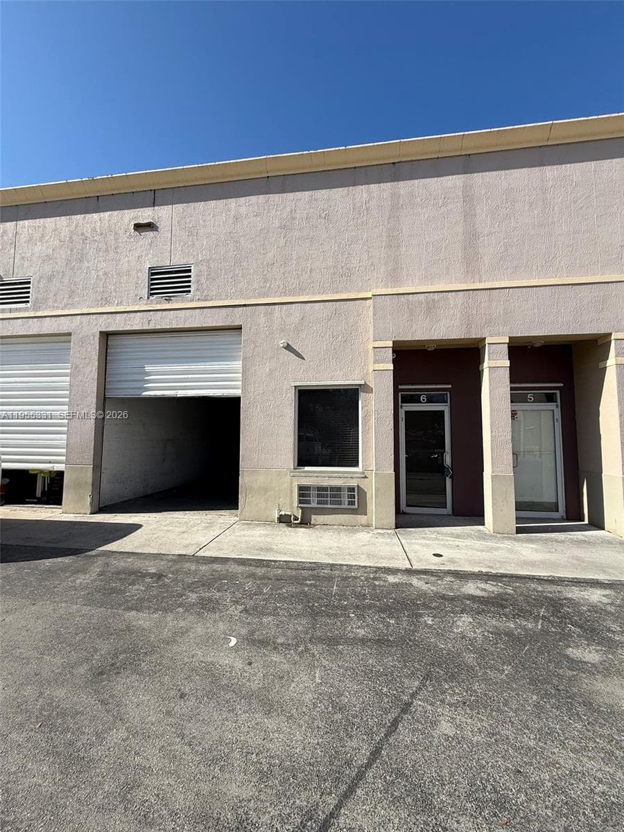 15075 SW 137th St # 6, Miami FL 33196