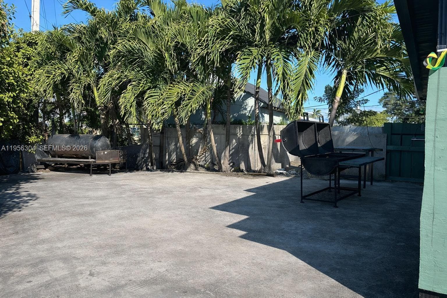21855 S Dixie Hwy, Miami FL 33170