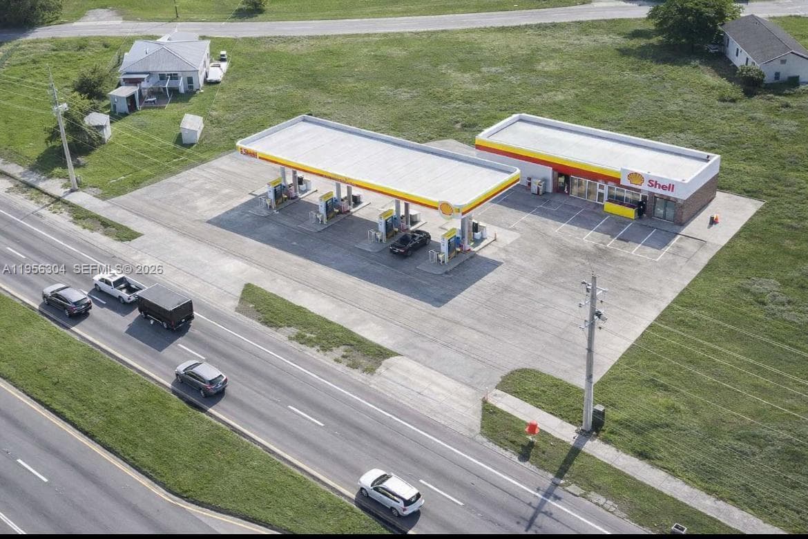 21855 S Dixie Hwy, Miami FL 33170