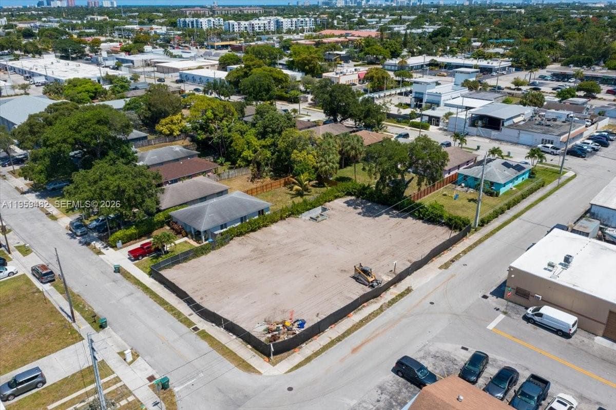 3210 NE 3rd Ave, Oakland Park FL 33334