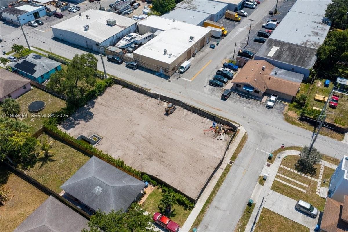 3250 NE 3rd Ave, Oakland Park FL 33334