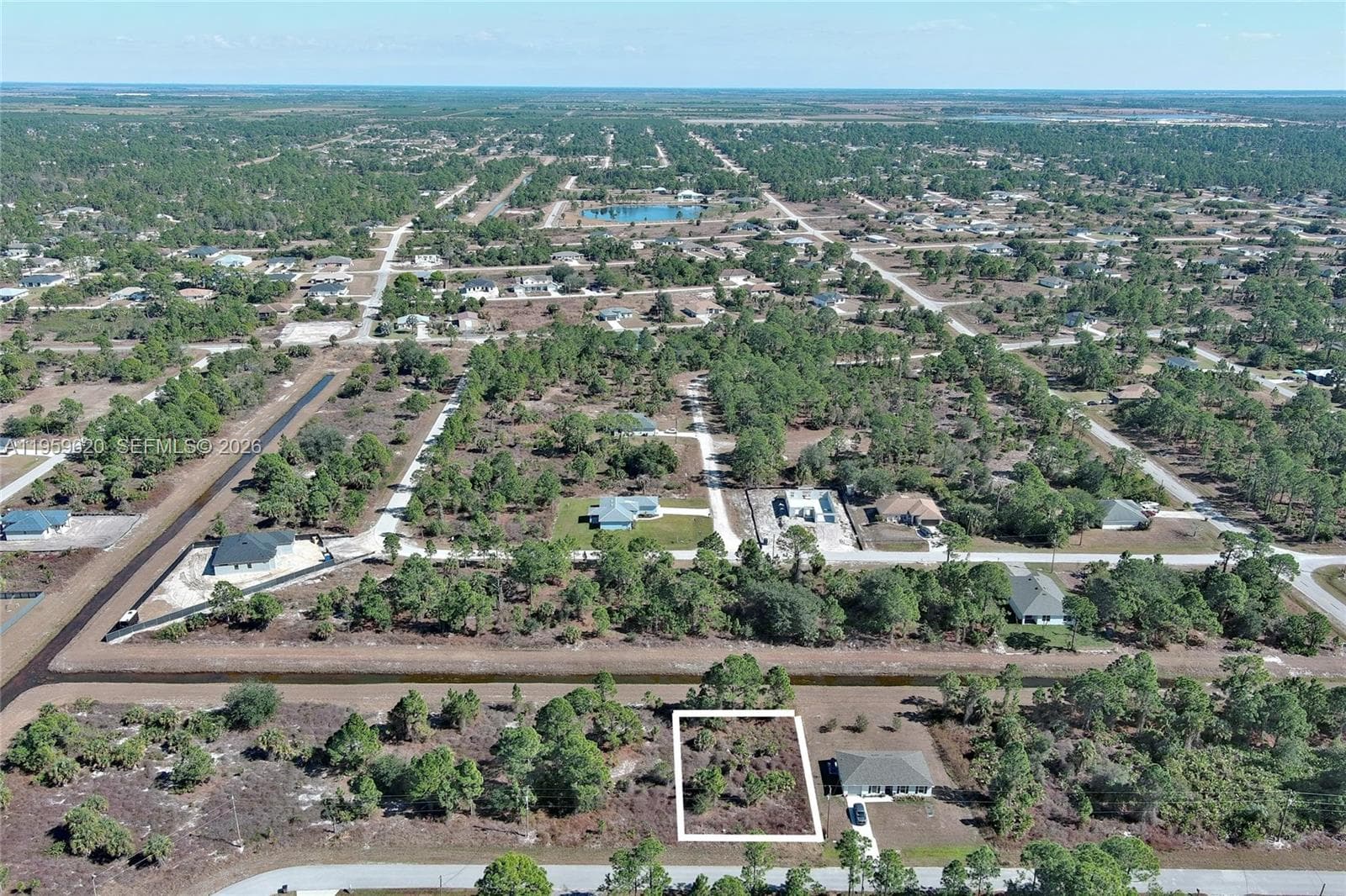 943 FOXDALE AVE, Lehigh Acres FL 33974