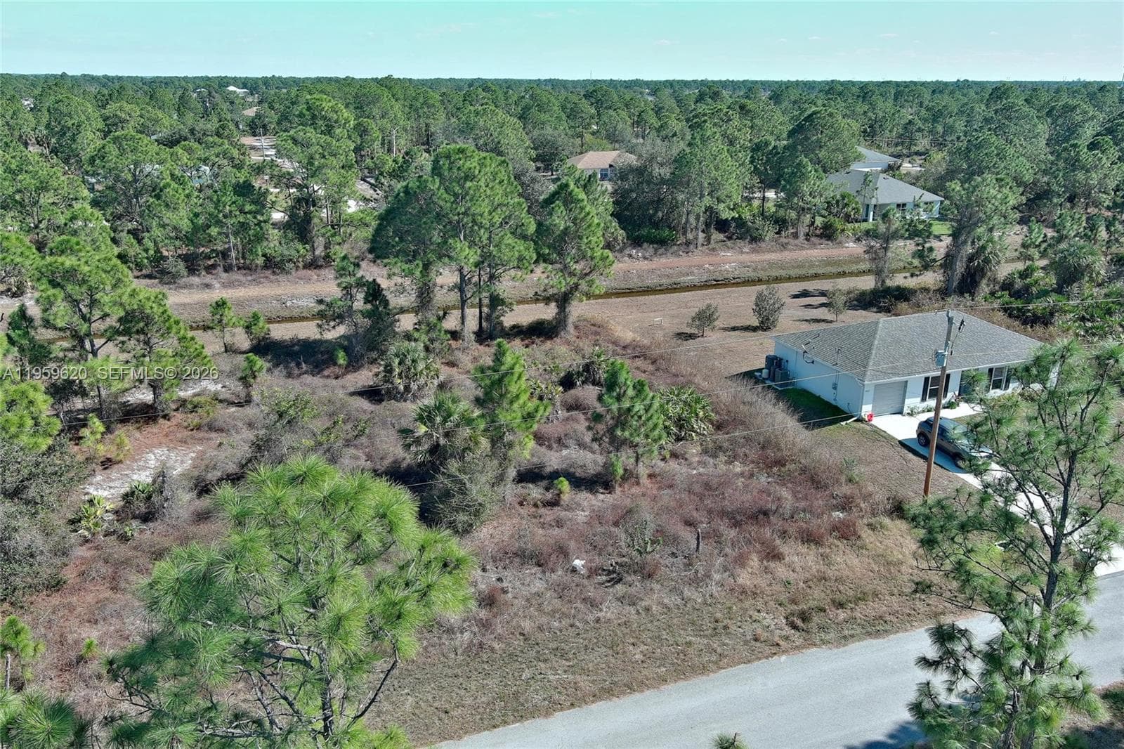 943 FOXDALE AVE, Lehigh Acres FL 33974