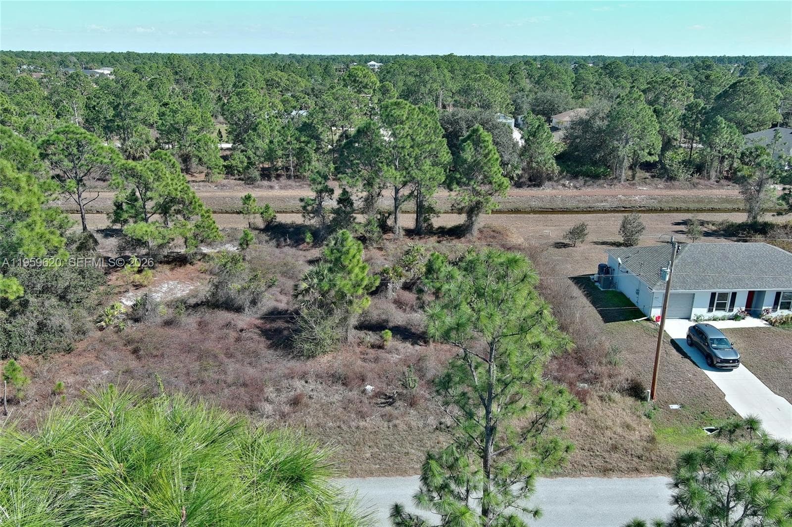 943 FOXDALE AVE, Lehigh Acres FL 33974