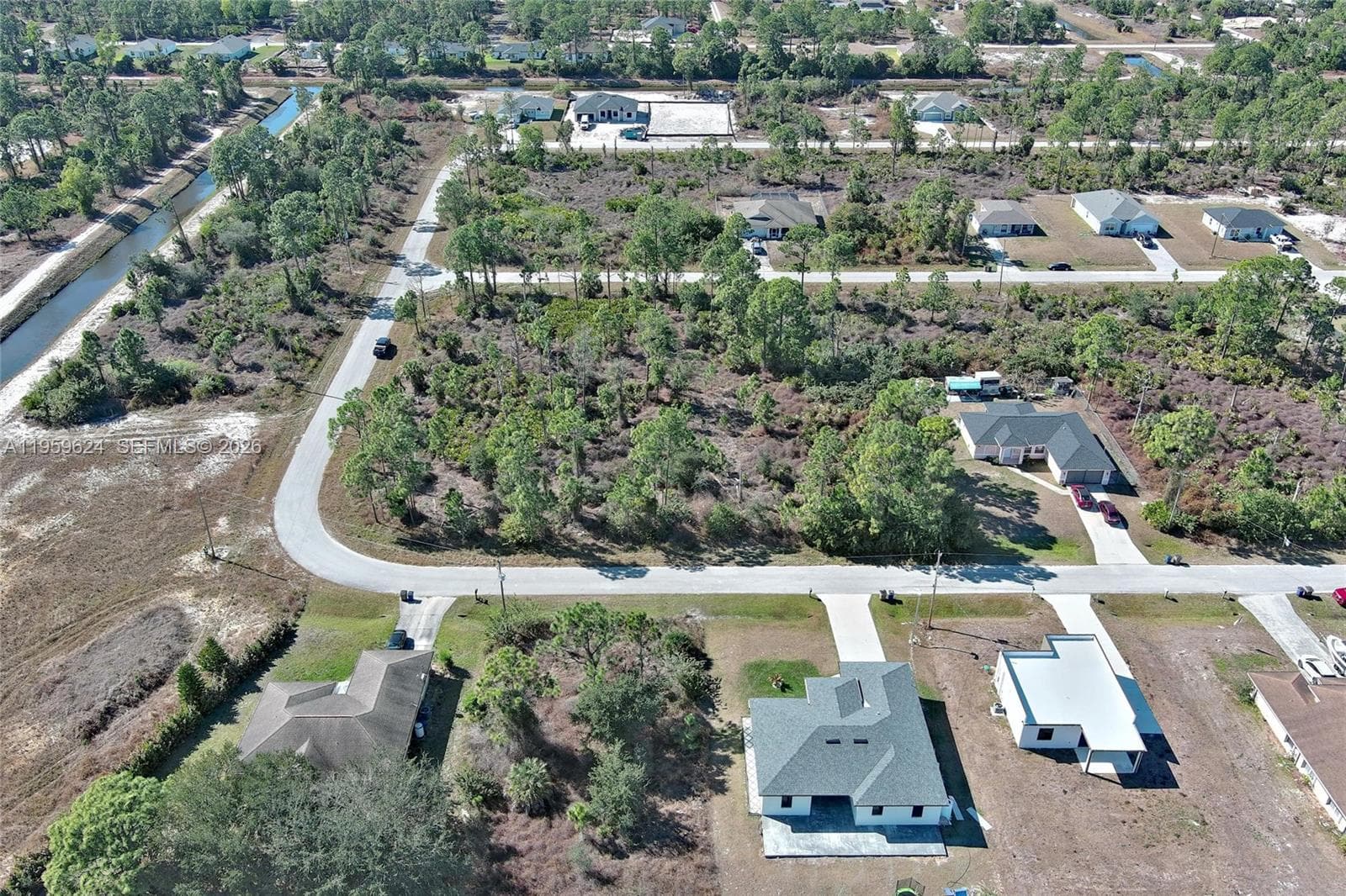 1053 Fayette Ave, Lehigh Acres FL 33974