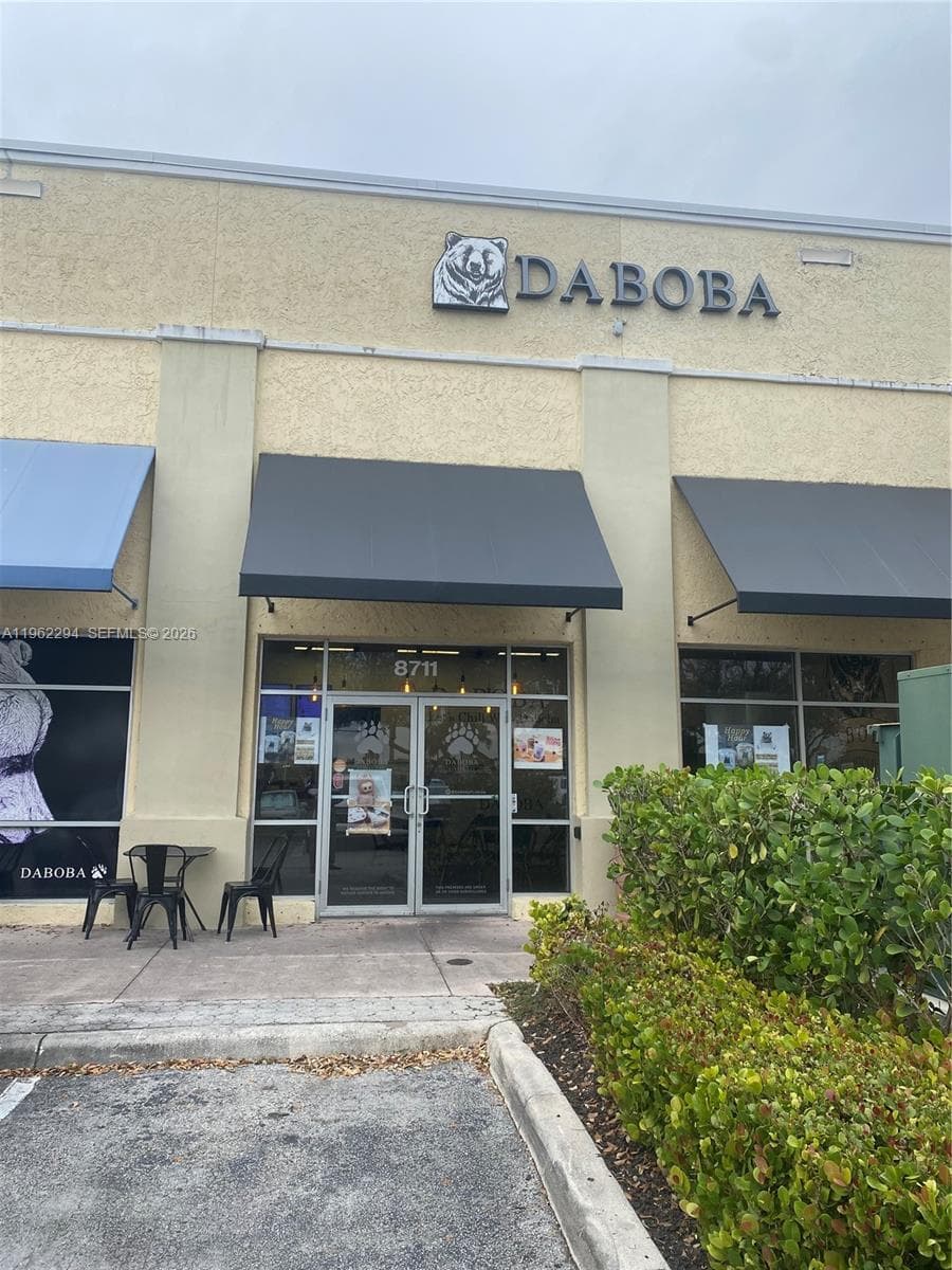 8711 SW 124th Ave, Miami FL 33183