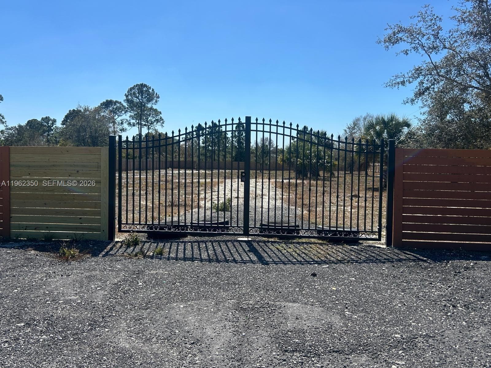 648 Hunting Club Ave, Clewiston FL 33440