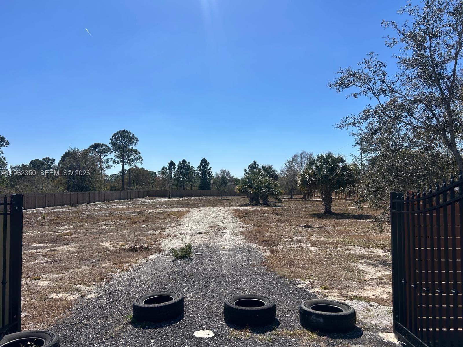 648 Hunting Club Ave, Clewiston FL 33440