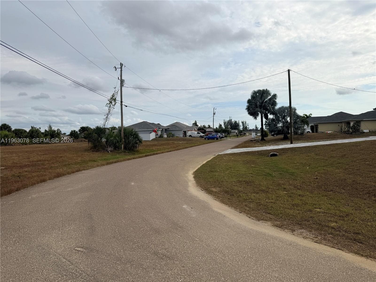 3709 NE 12th PL, Cape Coral FL 33909