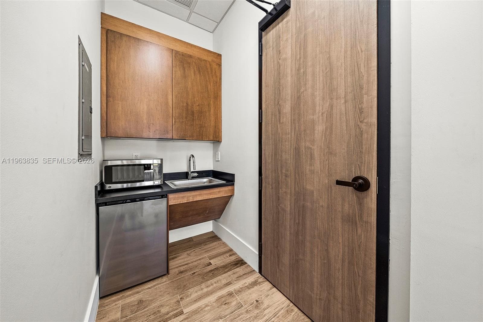 1930 N 30th Road Suite 8, Hollywood FL 33021
