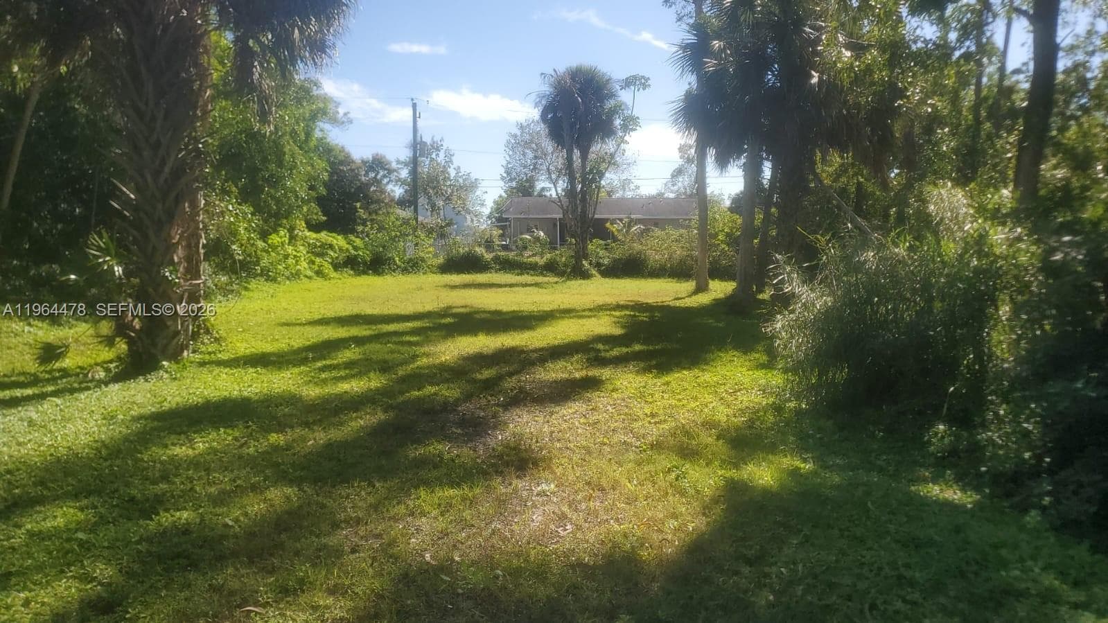 3050 Pine Tree Dr, Naples FL 34112