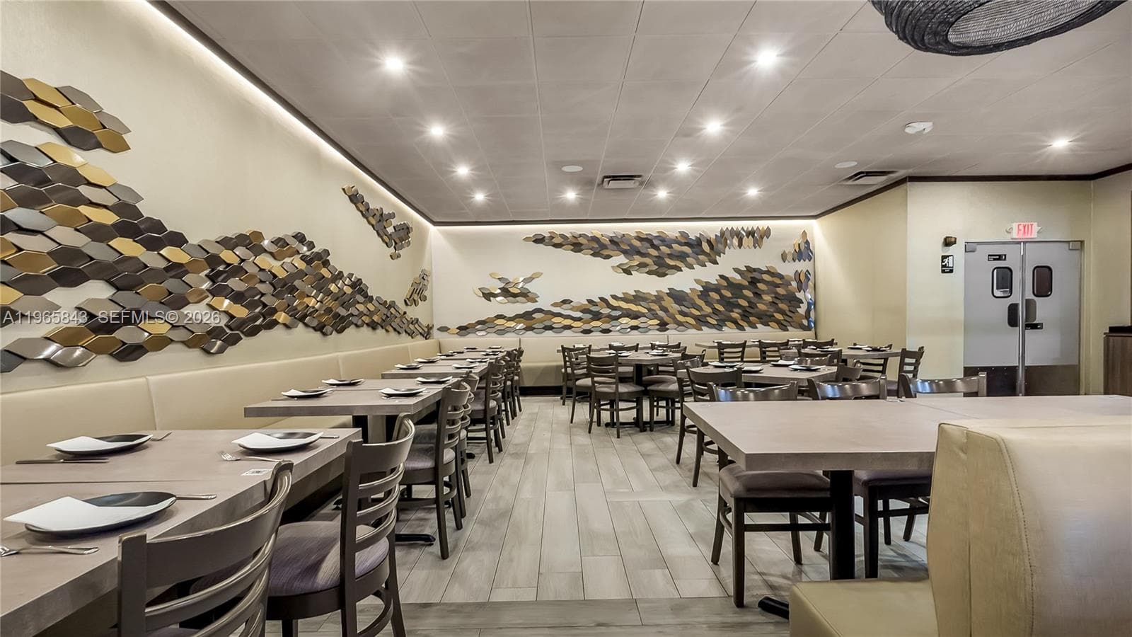2220 N University Dr, Sunrise FL 33322