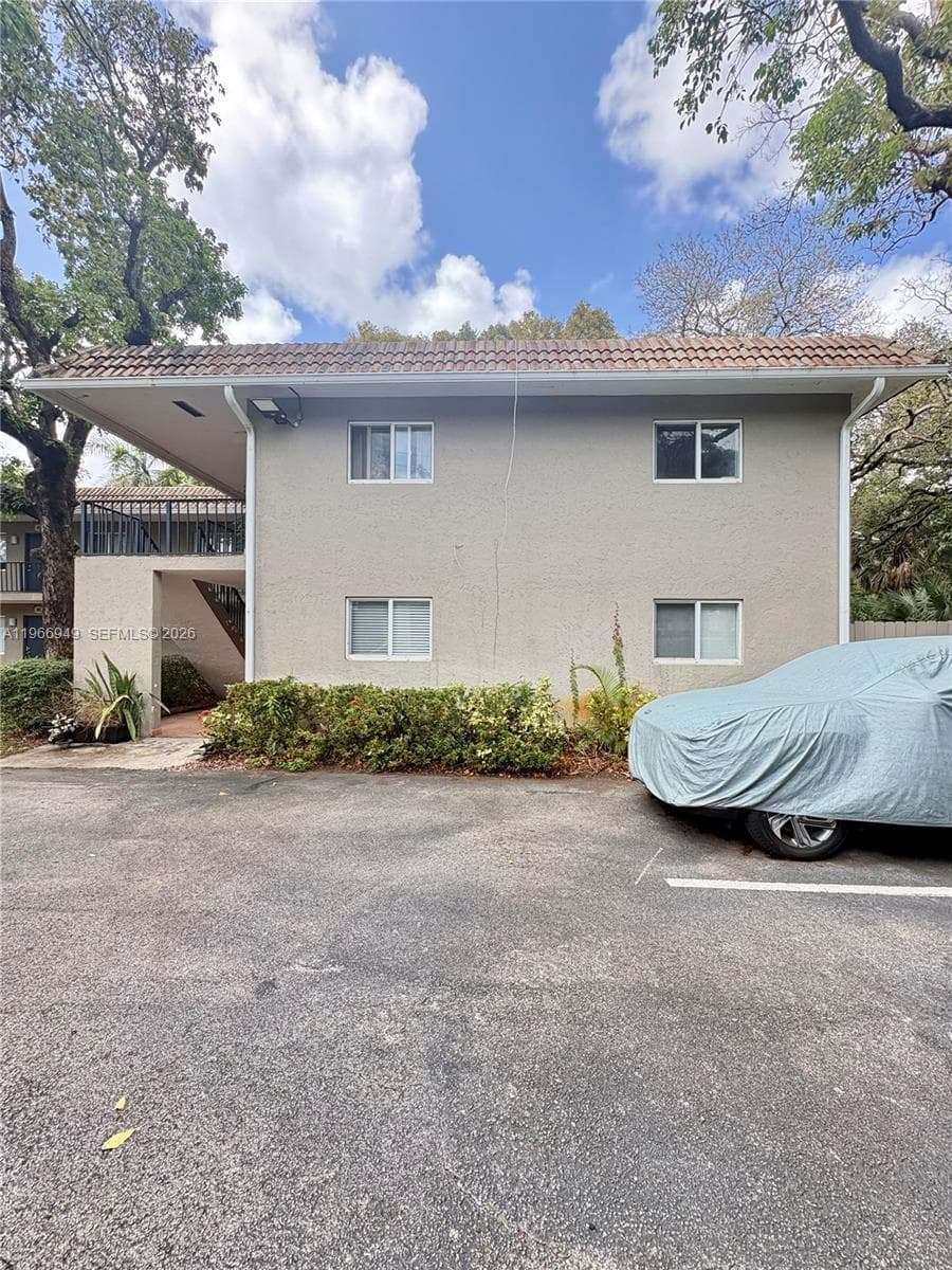 1111 SW 4th St, Fort Lauderdale FL 33312
