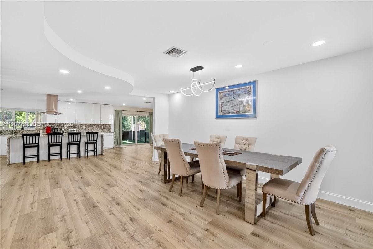 3211 Calle Largo Dr, Hollywood FL 33021
