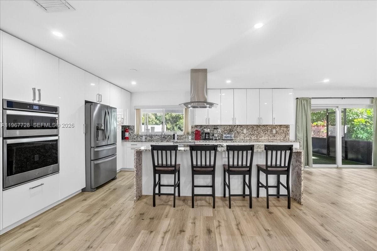 3211 Calle Largo Dr, Hollywood FL 33021