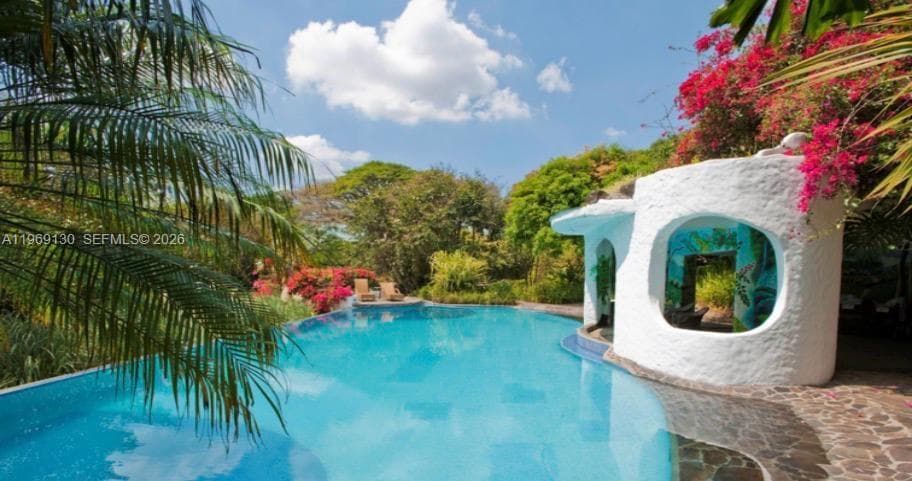 Santa Barbara de Heredia, Costa Rica, 00000