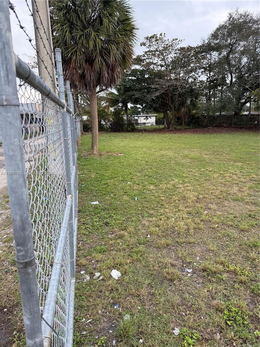 752 Opa Locka Blvd, Miami FL 33168