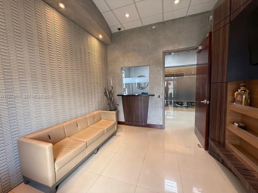 7620 NW 25th St # 5, Miami FL 33122