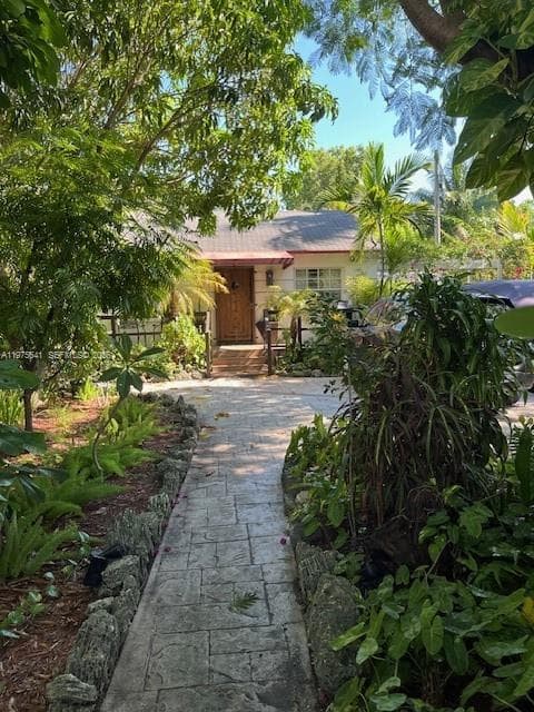 410 NW 31st St, Miami FL 33127