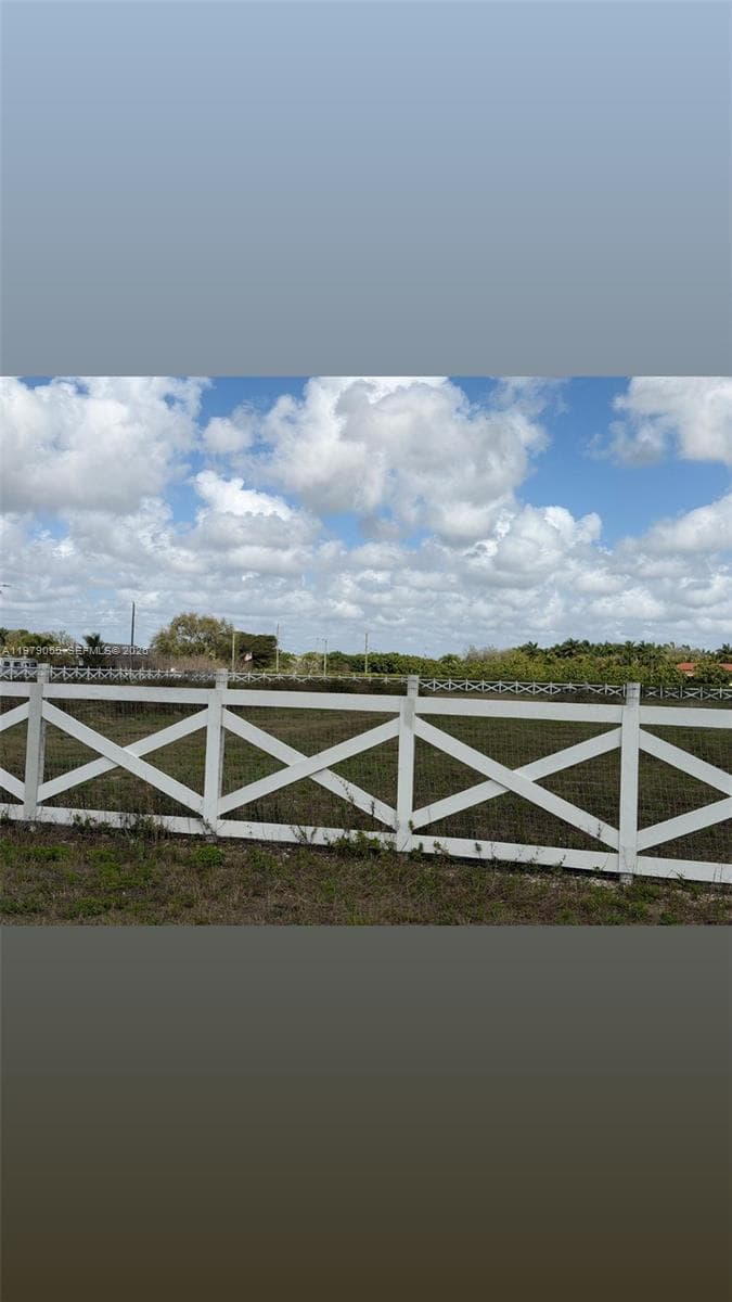 209 Avenue SW 37555, Homestead FL 33034