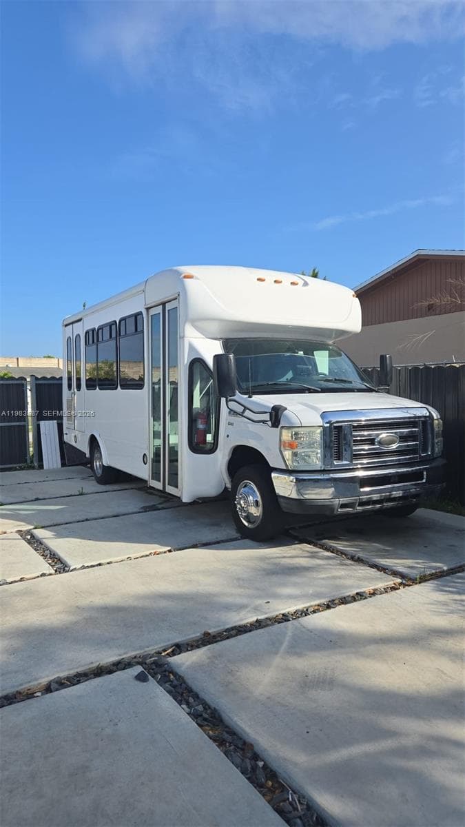 MOVIL SPA SW FOR SALE, Miami FL 33145