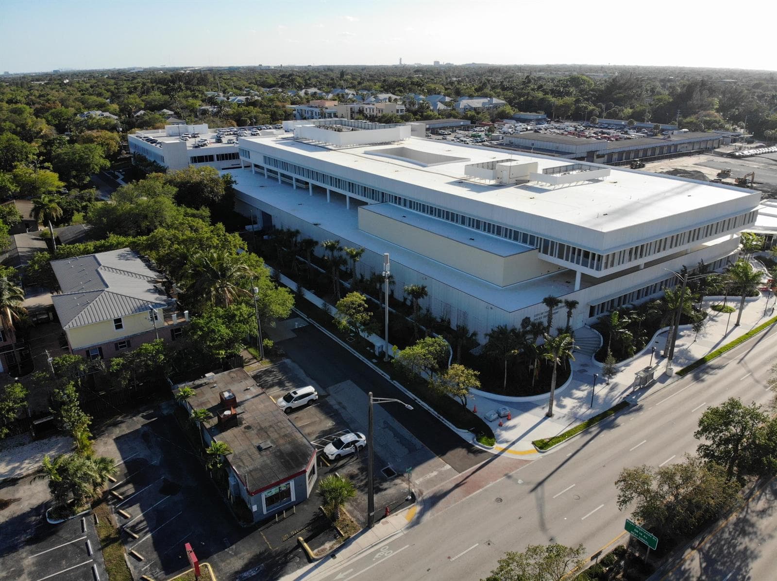 1122 W Broward Blvd