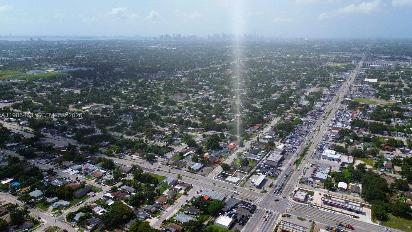 2618 NW 103rd St, Miami FL 33147