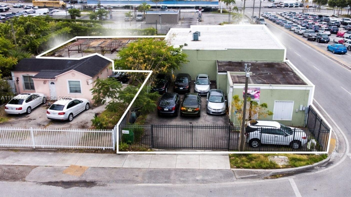 2618 NW 103rd St, Miami FL 33147