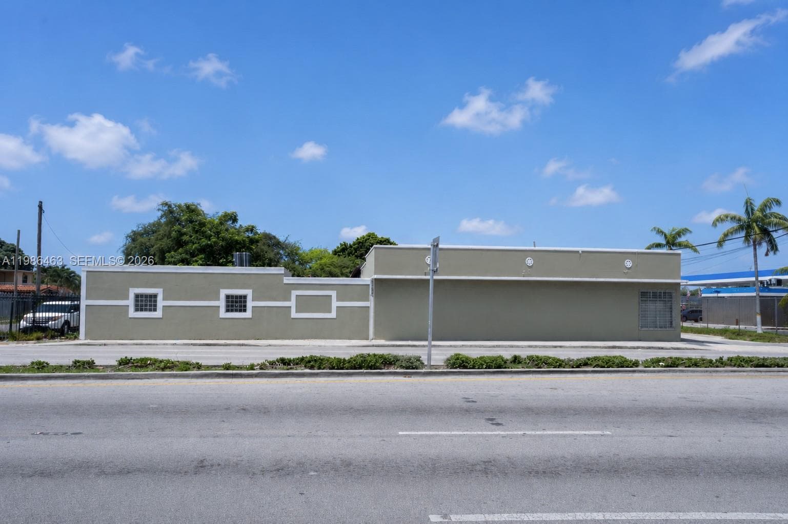 2618 NW 103rd St, Miami FL 33147