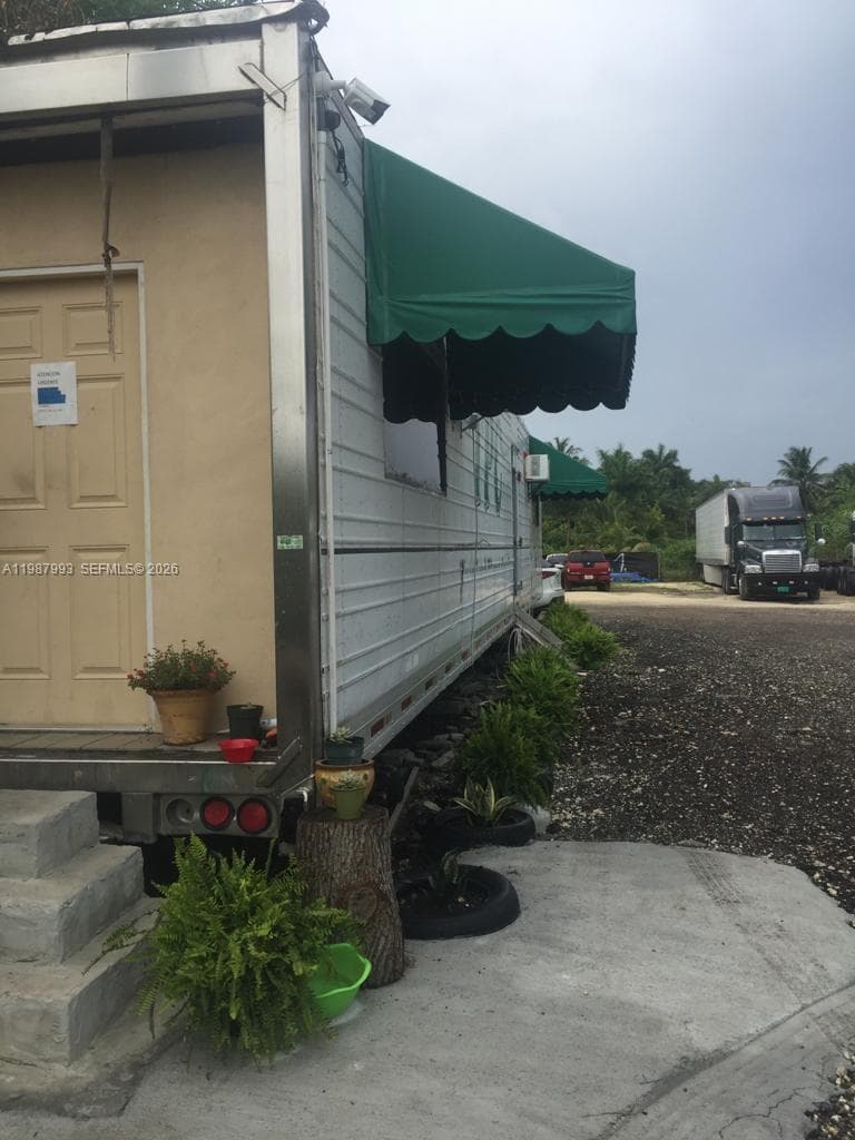 197XX SW 136th ST, Miami FL 33196