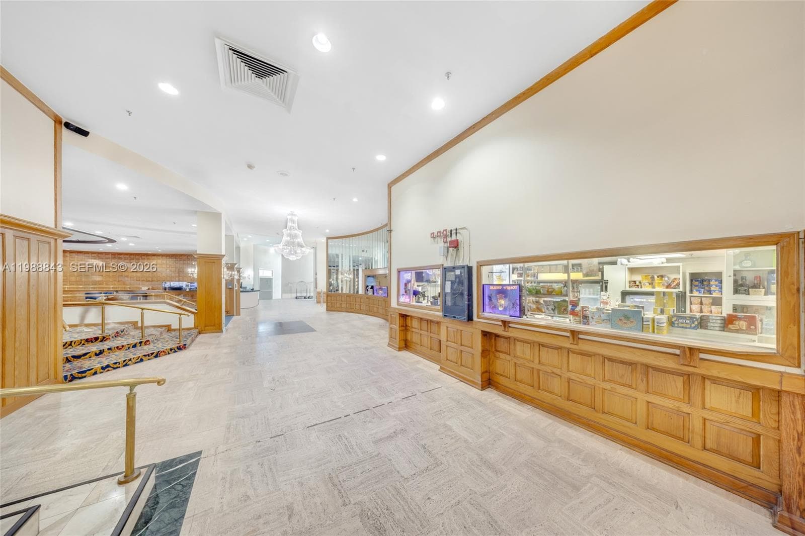 5445 Collins Ave, Miami Beach FL 33140