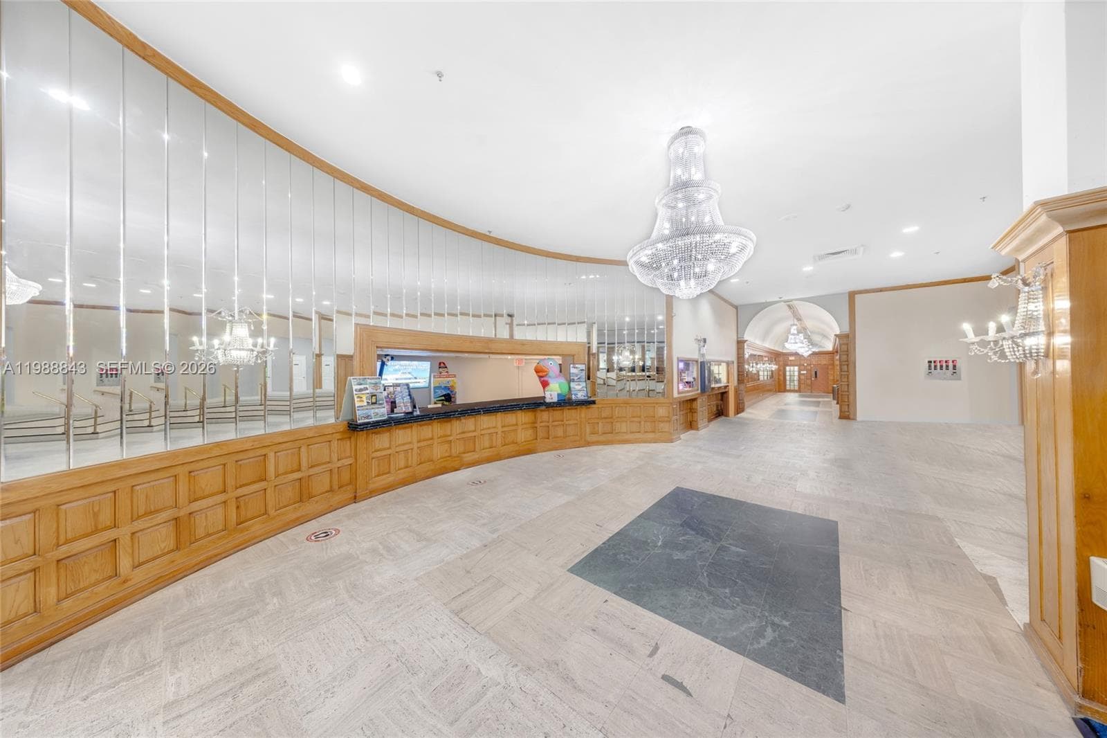 5445 Collins Ave, Miami Beach FL 33140