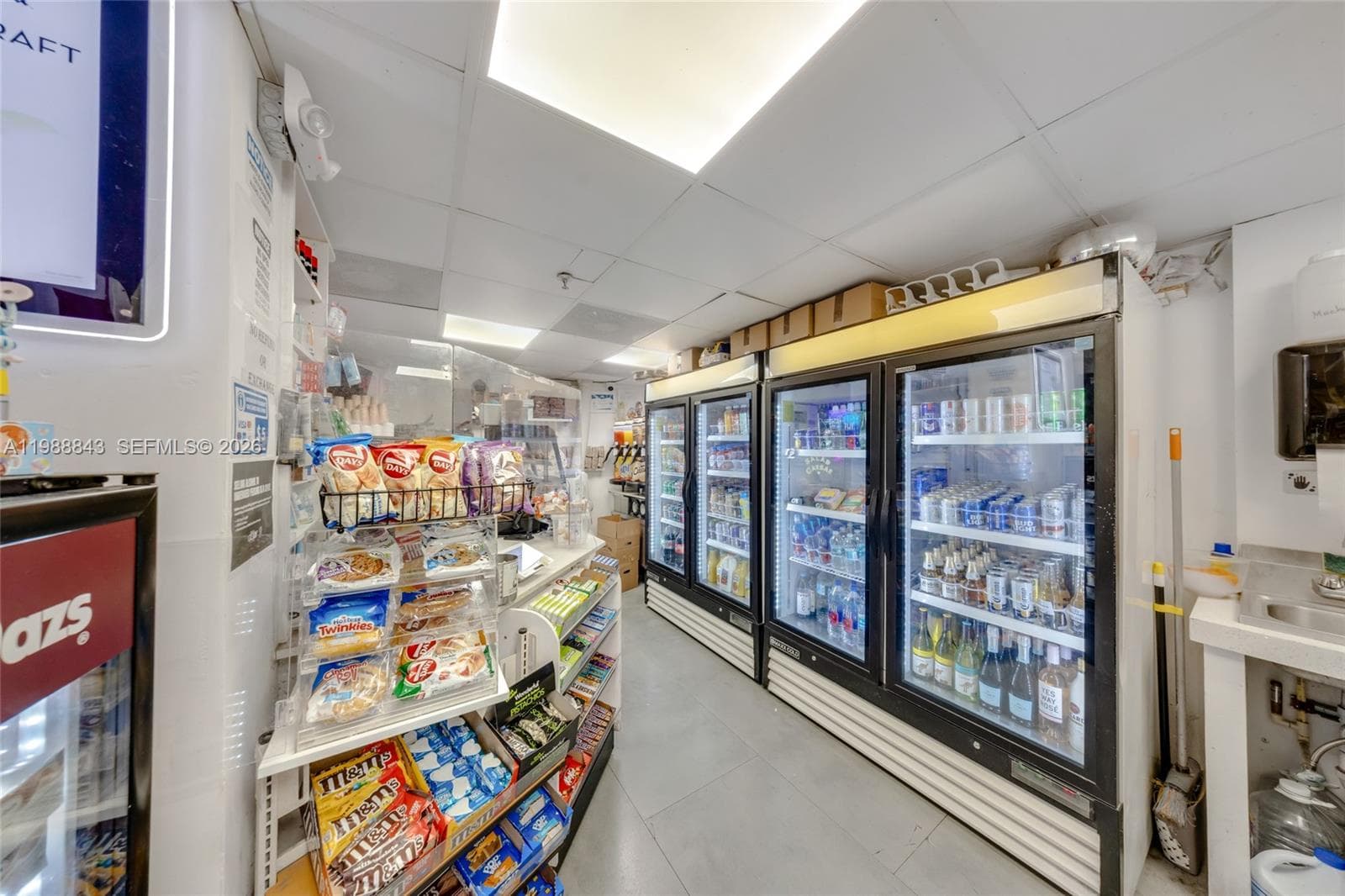 5445 Collins Ave, Miami Beach FL 33140
