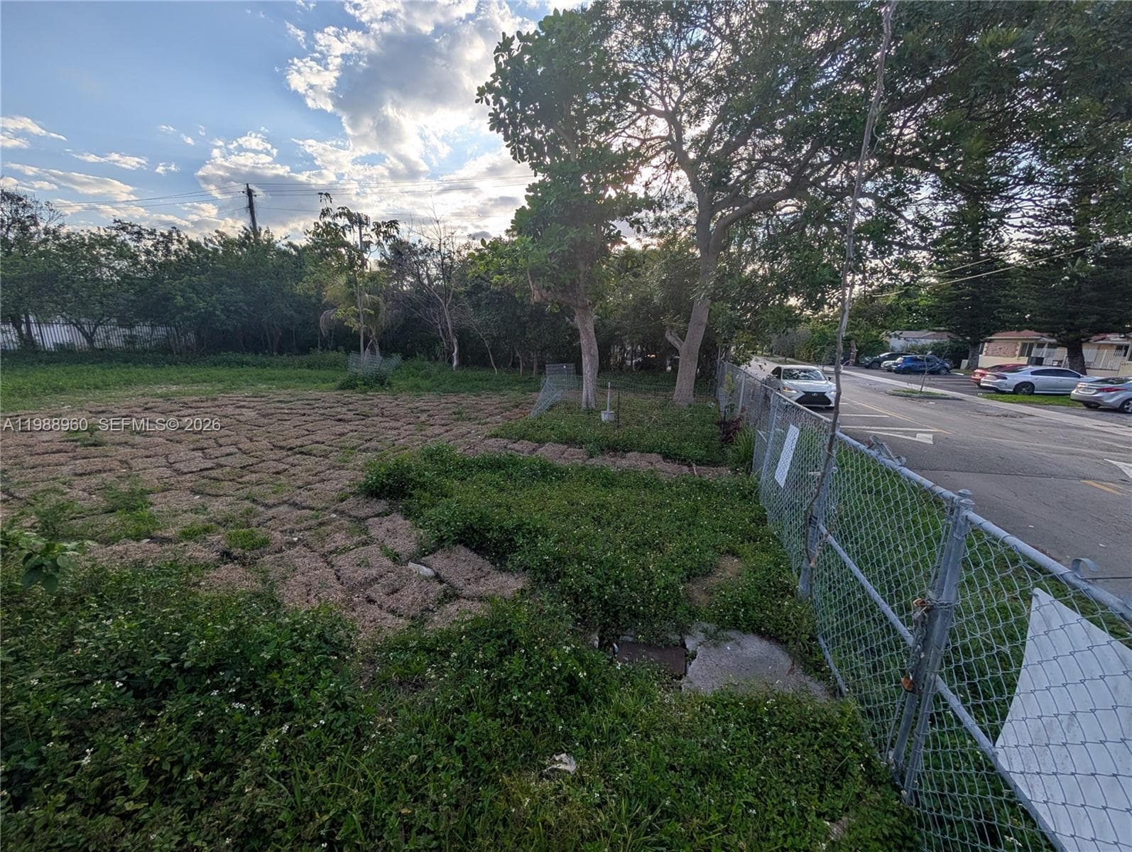 660 NE 86th St, Miami FL 33138