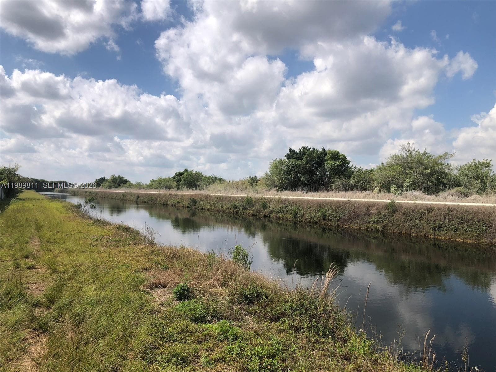19550 SW 207 Ave, Miami FL 33187