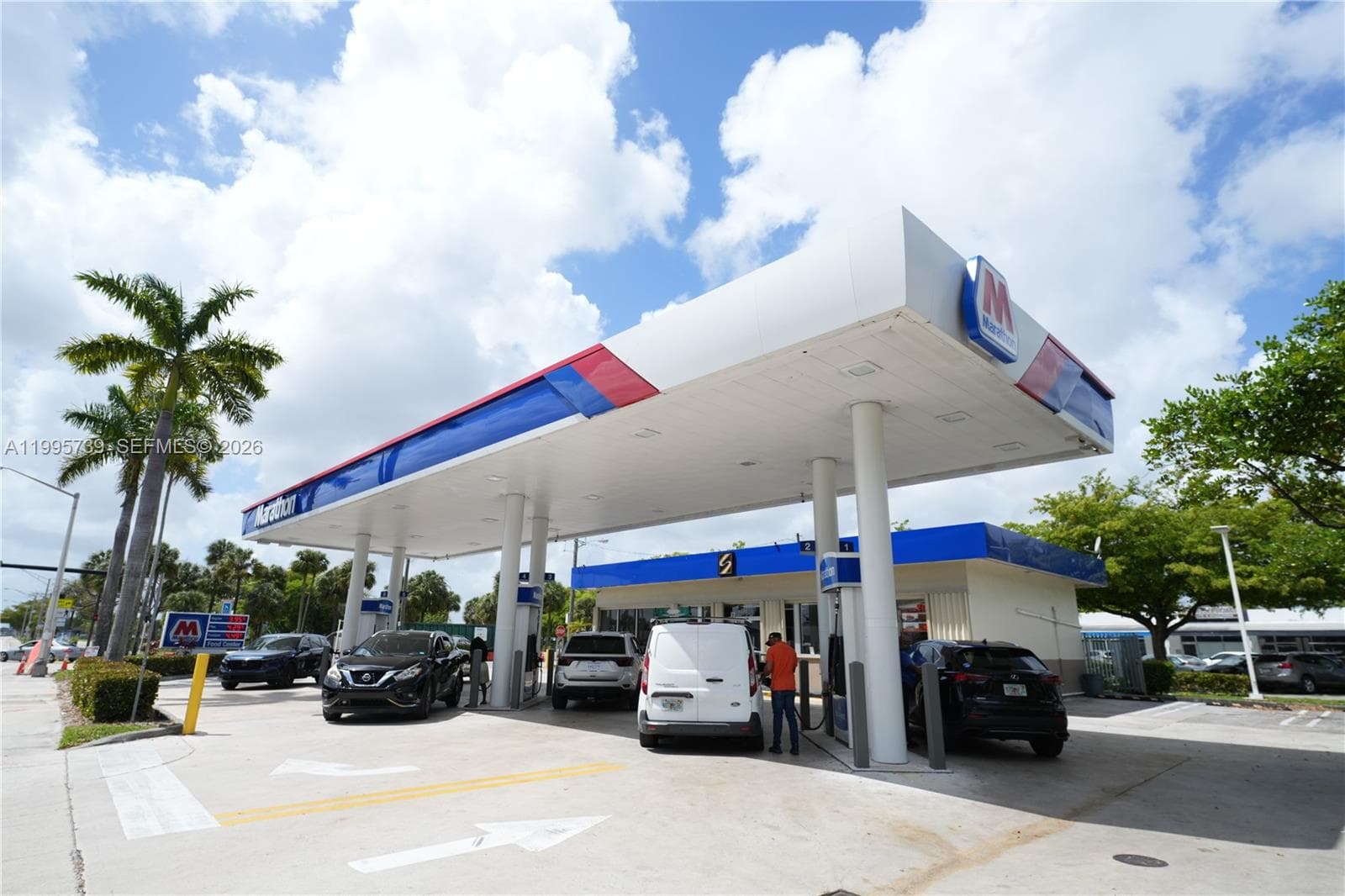 7193-7195 Pembroke Rd, Pembroke Pines FL 33023
