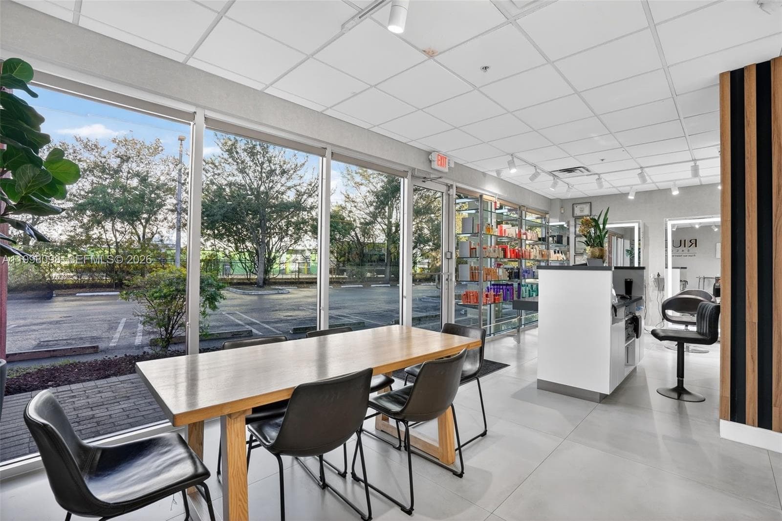 Beauty Salon Commercial Condo with Real Estate For Sale In Hial, Hialeah FL 33015