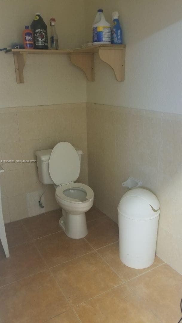 1701 W 37th St # 15, Hialeah FL 33012