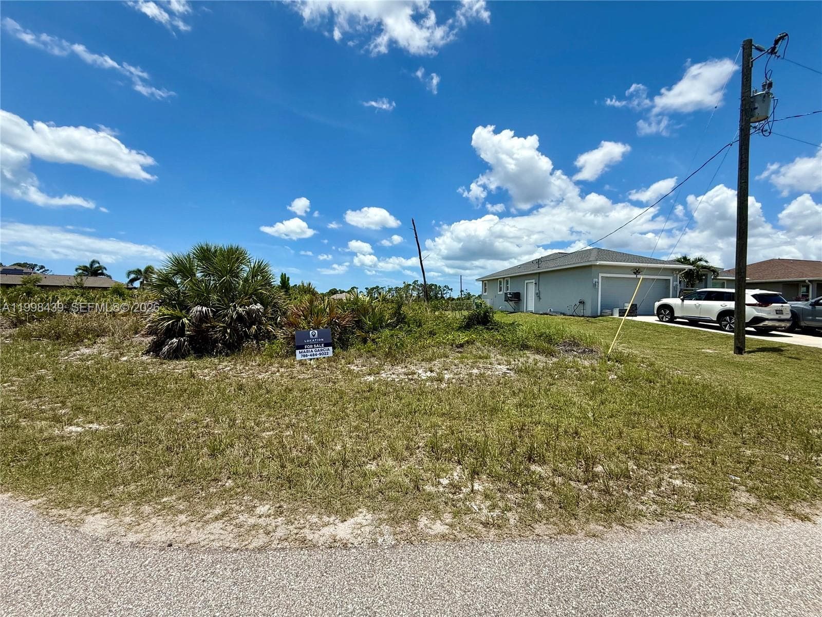6 BILL CT, Other City - In The State Of Florida FL 33946