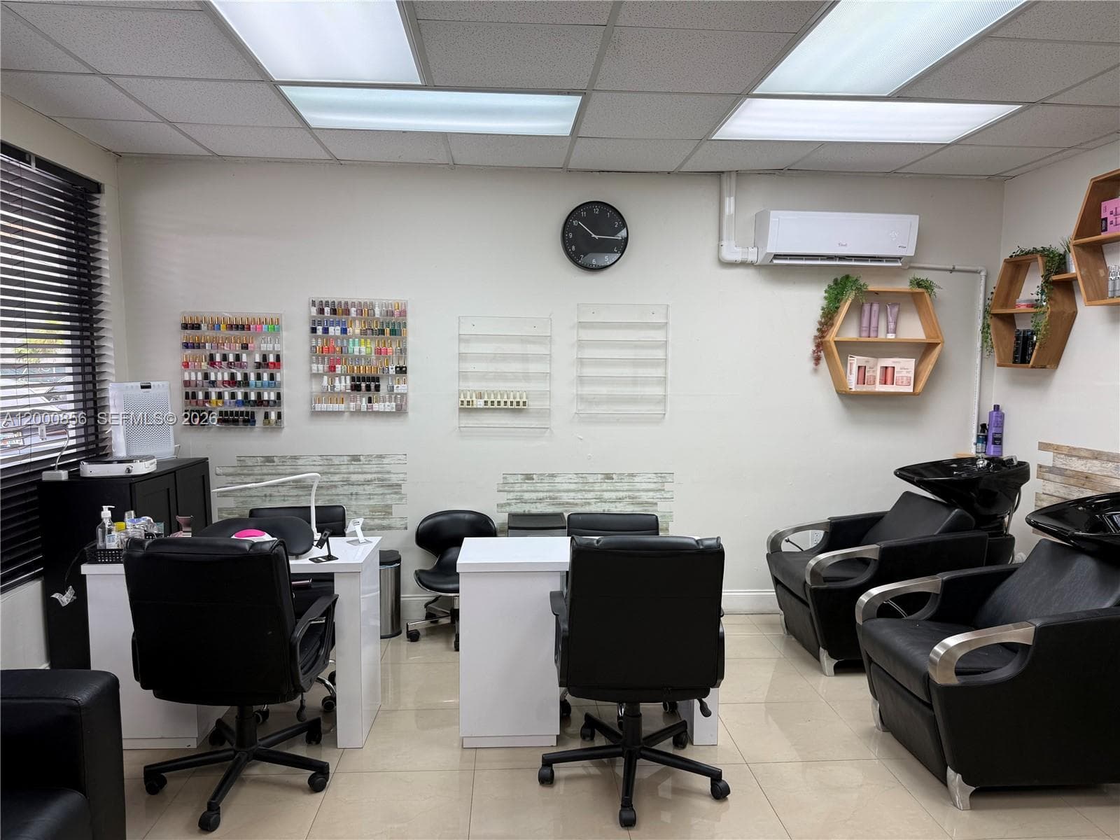 8511 NW South River Dr, Medley FL 33166