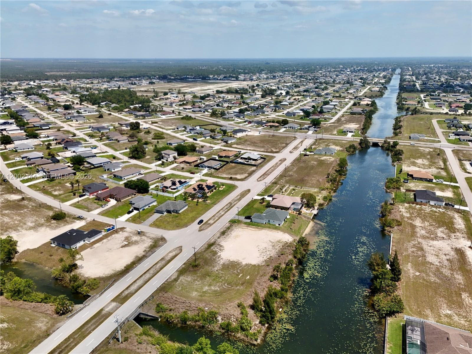 900 VOGIANTZIS PKWY, Cape Coral FL 33909