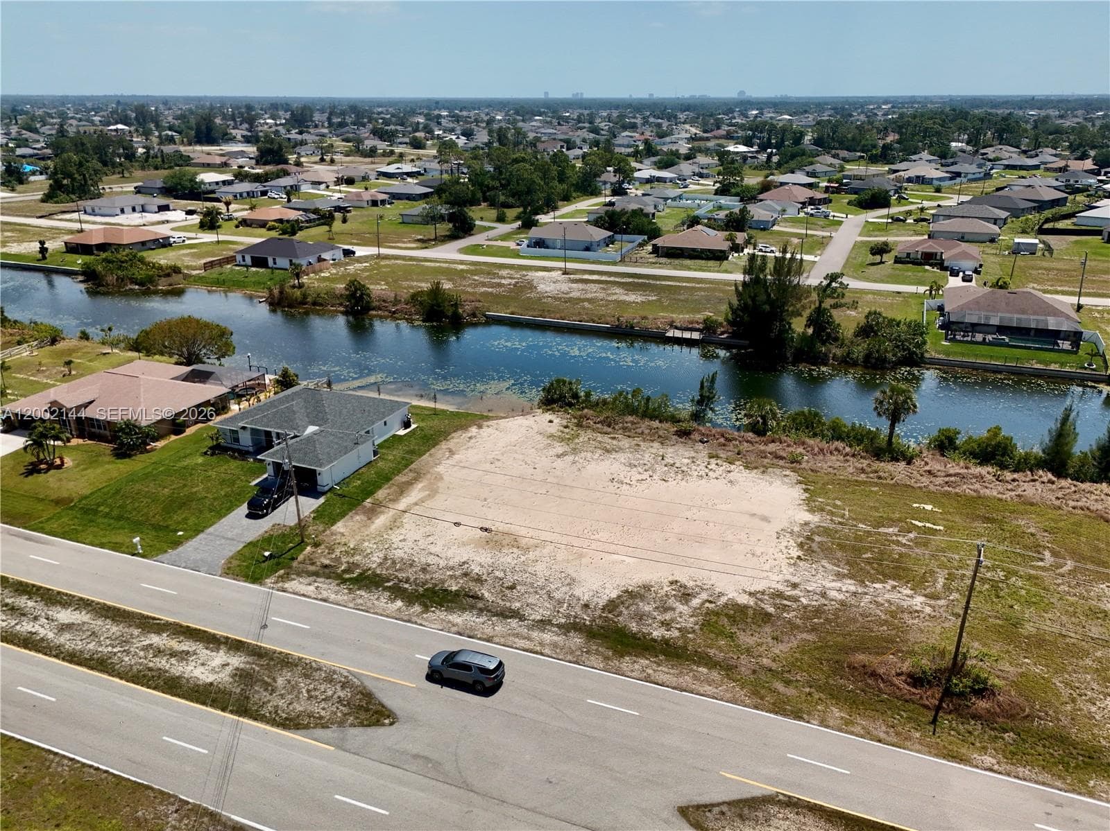 900 VOGIANTZIS PKWY, Cape Coral FL 33909