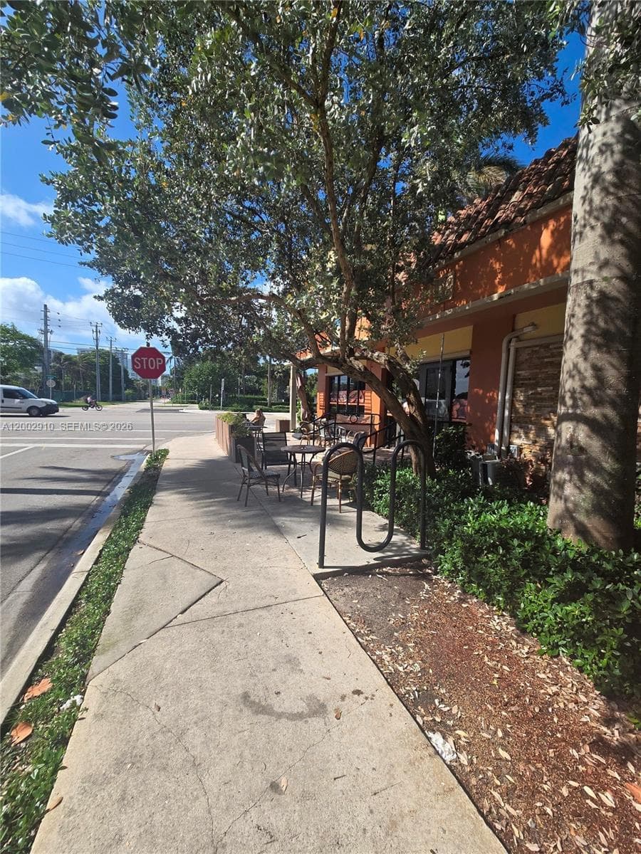899 E PALMETTO PARK RD, Boca Raton FL 33432