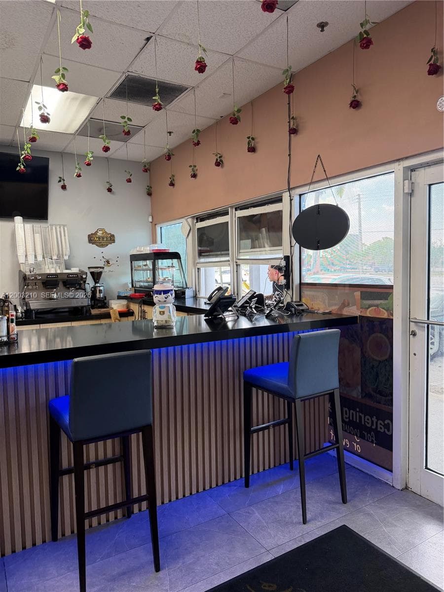 Miami, FL, 33177