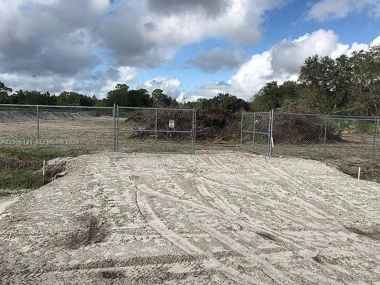 580 S Jasmine St, Clewiston FL 33440