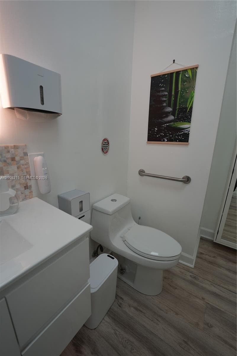 7171 SW 24th St, Miami FL 33155